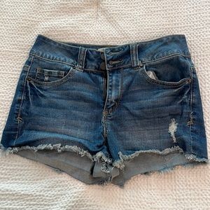 Juniors size 7 denim jean shorts